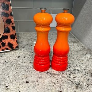 Le Creuset salt and pepper mills